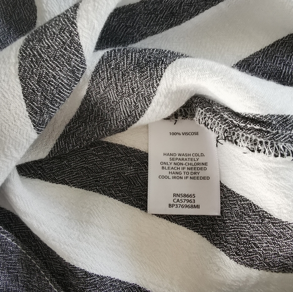 BP Gray Striped Button Down Shirt Size Xs - Picture 3 of 7